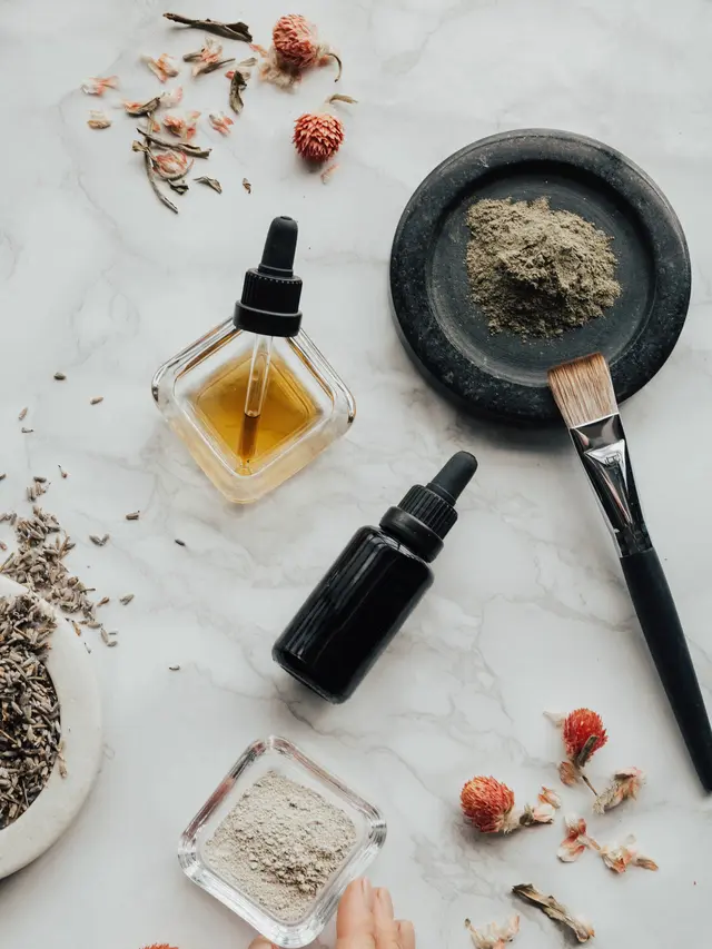 Ilustrasi Minyak Kelapa (Foto: Daria Shevtsova/Pexels.com)