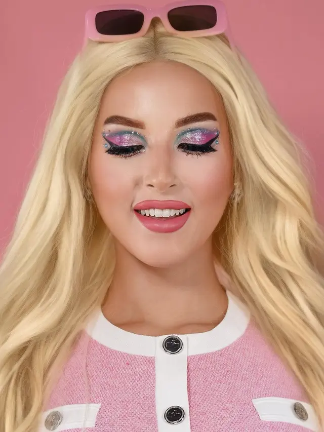 Selebgram Tasya Farasya cosplay jadi Barbie (Foto: instagram tasyafarasya)