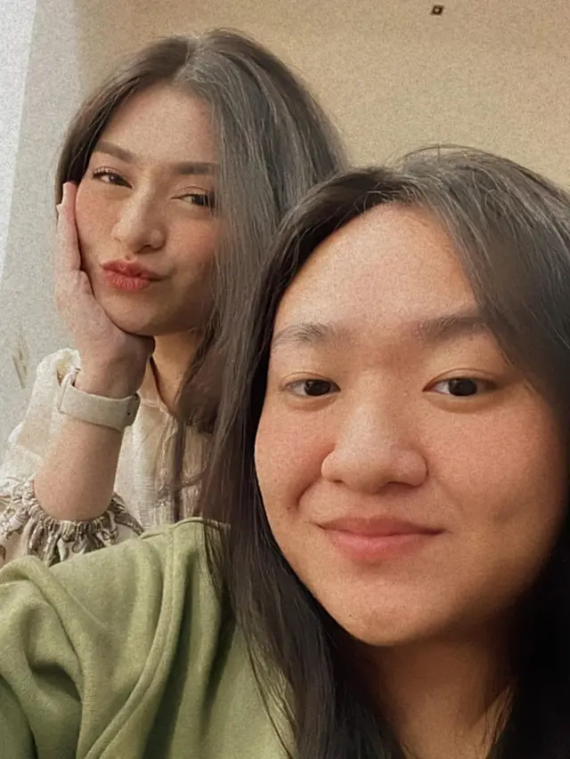 Potret Nadya Holscher yang Kini Mualaf, Adik Nathalie Holscher