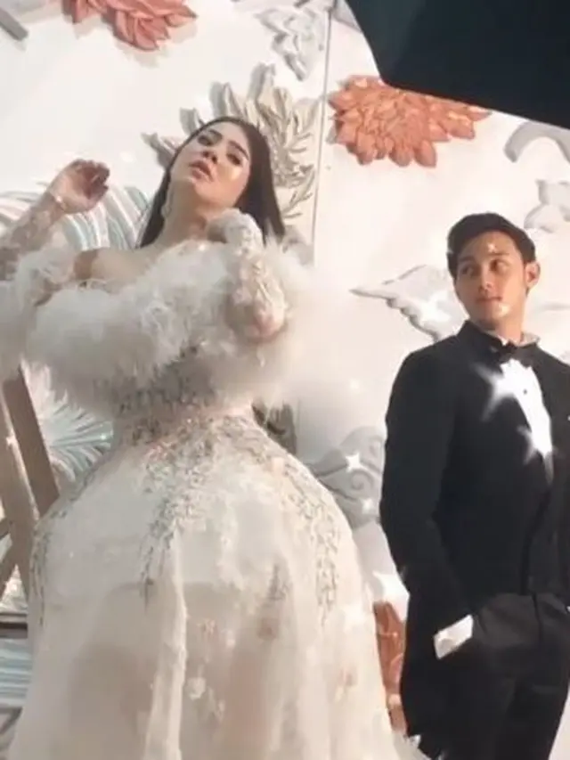 6 Potret Prewedding Felicya Angelista dan Caesar Hito, Bertema 'Deep Love'