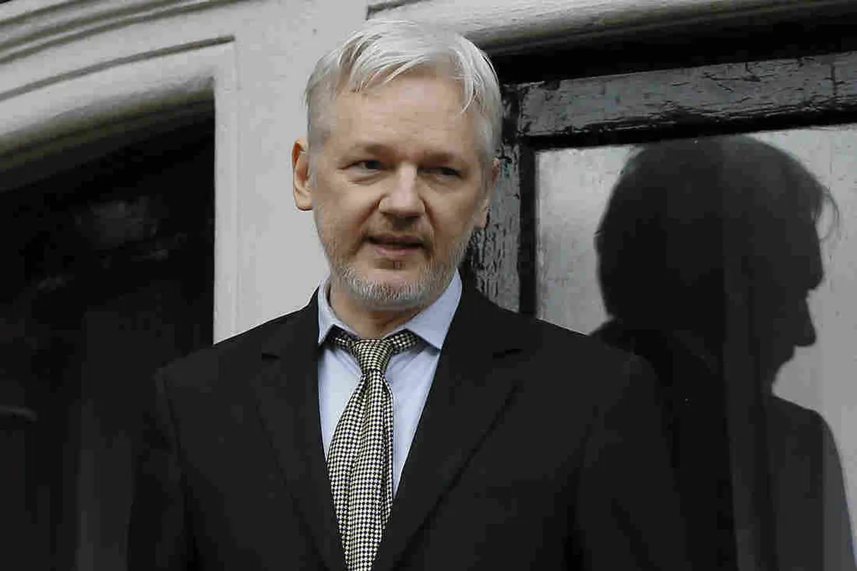 Pendiri Wikileks, Julian Assange, tertahan selama enam tahun di Kedutaan Besar Ekuador di London, Inggris (AP/Kirsty Wiggiesworth)