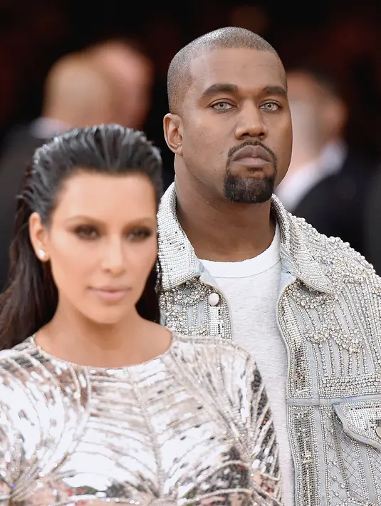 Kini Kim dan Kanye tengah berbahagia. Pasalnya, kedua pasangan ini merayakan hari ulangtahun pernikahan. (AFP/Bintang.com)