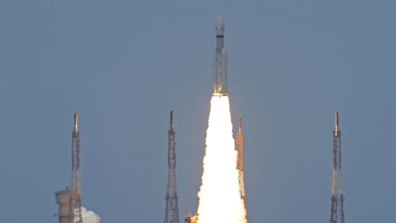 India Luncurkan Roket Chandrayaan-3