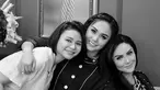 Yuni Shara adalah anak pertama dari pasangan Trenggono dan Rachma Widadiningsih. Adiknya yang pertama Krisdayanti juga dikenal sebagai diva tanah air. Sejak usia 5 tahun, orang tua Yuni Shara sudah berpisah. Sang ibu kemudian menikah lagi dan lahirlah Kartika Sary. (Liputan6.com/IG/@kartikasary)