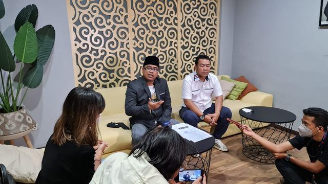 Tim kuasa hukum dosen Universitas Indonesia (UI) Ade Armando resmi melaporkan Sekretaris Jenderal Partai Amanat Nasional (Sekjen PAN) Eddy Soeparno ke polisi.