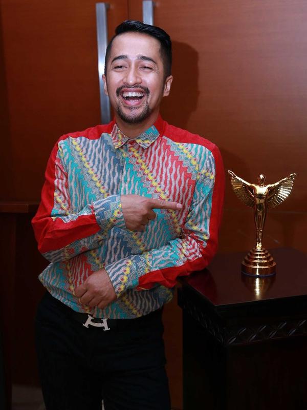 lari usai jajal sepatu, irfan hakim dikejar penjaga