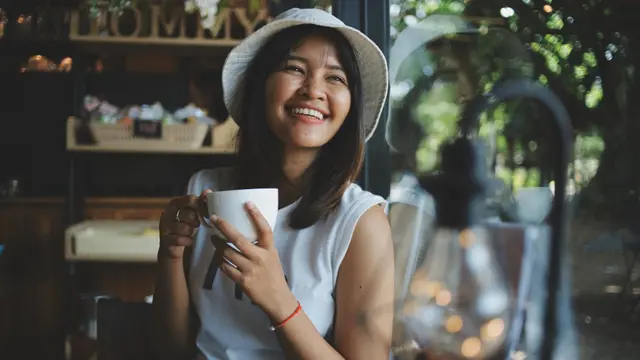 perempuan dan usia 25an