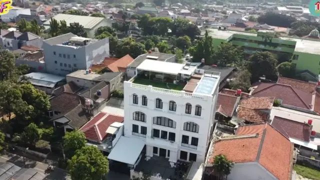 Rooftop Zaskia Sungkar dan Irwansyah