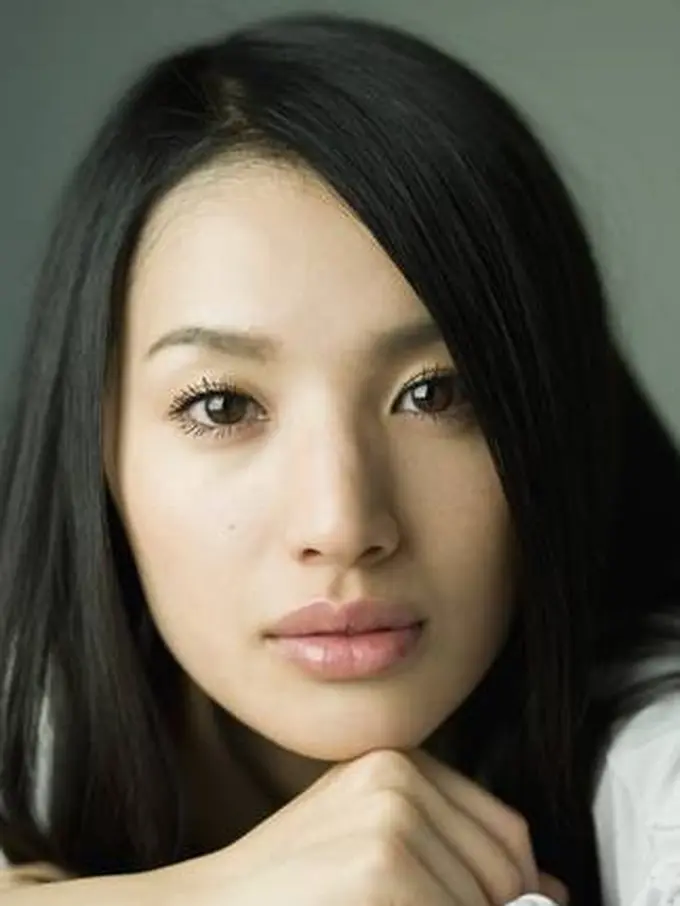 Sei Ashina( situs resmi agensi HoriPro - https://www.horipro.co.jp/)