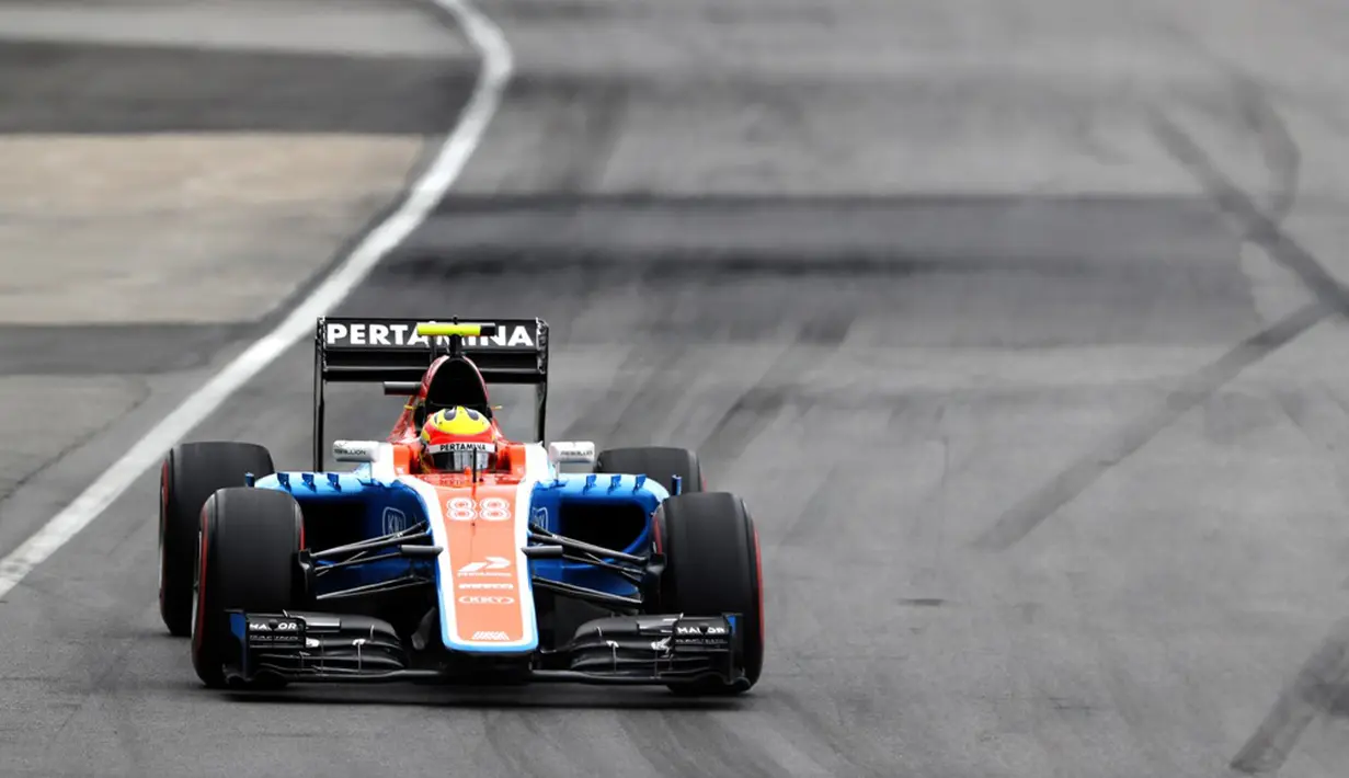 Pebalap Manor Racing asal Indonesia, Rio Haryanto, berhasil finis posisi ke-19 F1 GP Kanada di Sirkuit Gilles Villeneuve, Kanada, Senin (13/6/2016) dini hari WIB. Sementara itu Lewis Hamilton menjadi juara. (AFP/Getty Images/Mark Thompson)