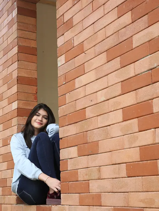 Bagi remaja yang pernah bermain dalam sinetron Ganteng Ganteng Serigala itu, banyak hikmah yang bisa dipetik dari sinetron religi tersebut. Ia berharap masyarakat mendapatkan pelajaran dari sinetron tersebut. (Bambang E. Ros/Bintang.com)