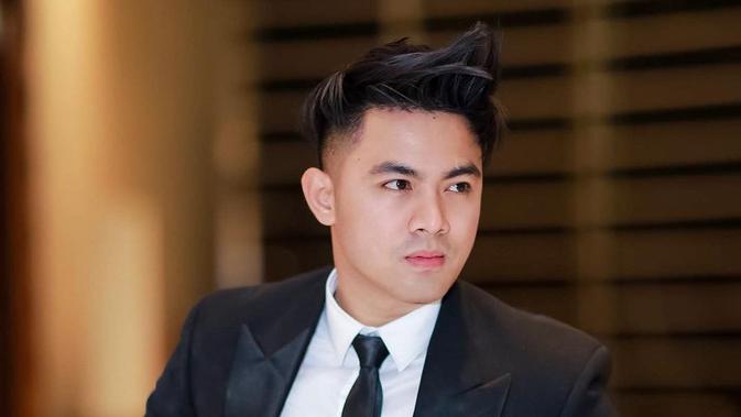 Aktor Guntur Triyoga Kini Berbisnis Skincare, Ungkap Ritual Pagi dan Sebelum Tidur - Vimarsana News