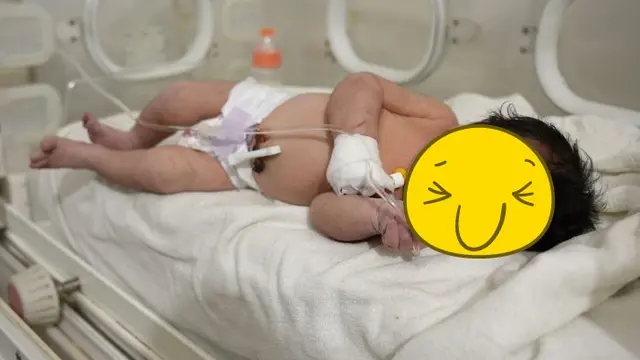 Bayi Lahir di Bawah Reruntuhan Bangunan, Tali Pusar Masih Melekat dengan Ibunya yang Tia