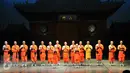 Biksu Shaolin memberi hormat kepada penonton dalam acara Shaolin Warriors, Jakarta, (18/2). Pertunjukkan akan diadakan mulai dari tanggal 19-21 Februari 2016. (Liputan6.com/Yoppy Renato)