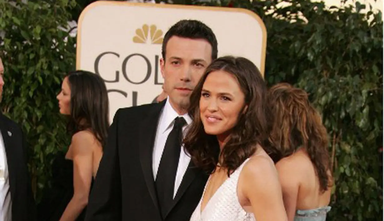 “Mereka saling mencintai. Mereka juga sangat mencintai anak-anak, begitu juga anak-anak yang mencintai kedua orang tuanya,” tambah sumber. (AFP/Bintang.com)