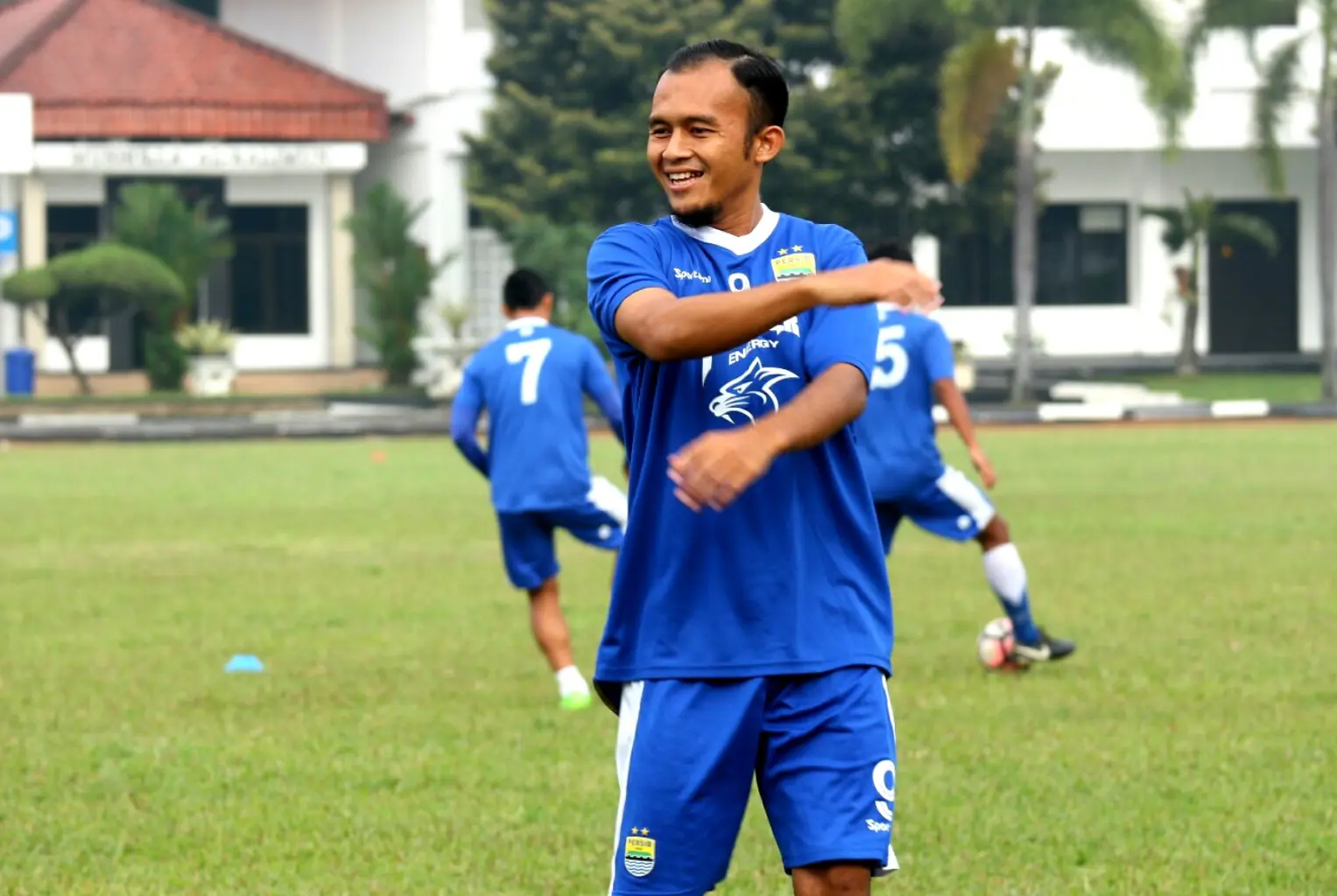	Airlangga Sucipto kembali perkuat Persib Bandung. (Liputan6.com/Kukuh Saokani)