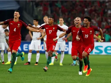 Portugal lolos ke semifinal setelah menang adu penalti 5-3 atas Polandia pada laga perempat final Piala Eropa 2016 di Stade Velodrome, Marseille, Jumat (1/7/2016) dini hari WIB. (Reuters/Kai Pfaffenbach)