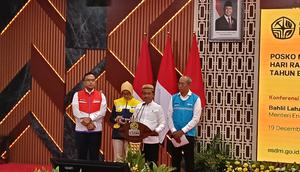 Menteri Energi dan Sumber Daya Mineral (ESDM) Bahlil Lahadalia di Kantor Kementerian ESDM, Jumat (19/12/2025). (Foto: Liputan6.com/Maulandy R)