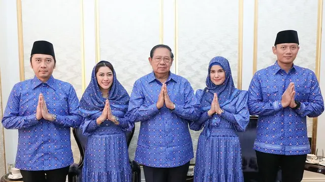 Potret keluarga Annisa Pohan dan Aliya Rajasa (Sumber: Instagram/@annisayudhoyono)