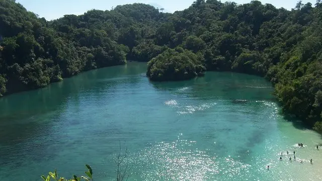 Daftar Pantai di Indonesia yang Masih Perawan