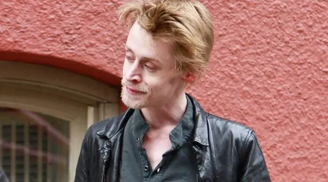 Macaulay Culkin (E!)