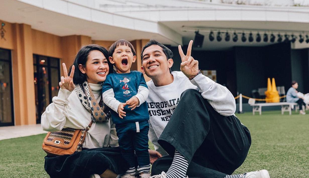 Ini saat mereka liburan ke Jepang. Kawa nampak senang banget, kan?  (Liputan6.com/IG/andienaisyah)