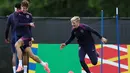 Terlepas dari sejarah, Inggris memasuki Euro 2024 sebagai favorit bersama Prancis. (Adrian DENNIS / AFP)