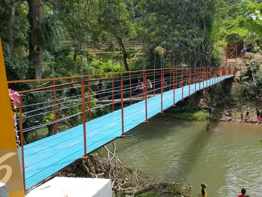 Lokasi Jembatan Asa ke-8 yang berada Desa PAO Kec.Tombolopao Kab.Gowa, Sulawesi Selatan, Minggu (20/3). Peresmian dilakukan oleh GM Planning Schedulling and Research Development SCTV, Doni Arianto. (Liputan6.com/dok SCTV)