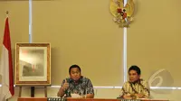 Mendag, Rachmat Gobel (kiri) berdiskusi dengan Asosiasi Pengusaha Indonesia (Apindo) di Gedung Kemendag, Jakarta (13/4/2015). Kerjasama Kemendag dengan Apindo untuk meningkatkan target ekspor dan penguatan pasar dalam negeri. (Liputan6.com/Helmi Afandi)