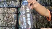 Pemanfaatan sampah plastik di Grobogan, Jawa Tengah. (Foto; Liputan6.com/Felek Wahyu)