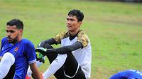 Kiper PSM Makassar, Hilman Syah mengikuti Liga Ramadan di Makassar. (Abdi Satria/Bola.com)