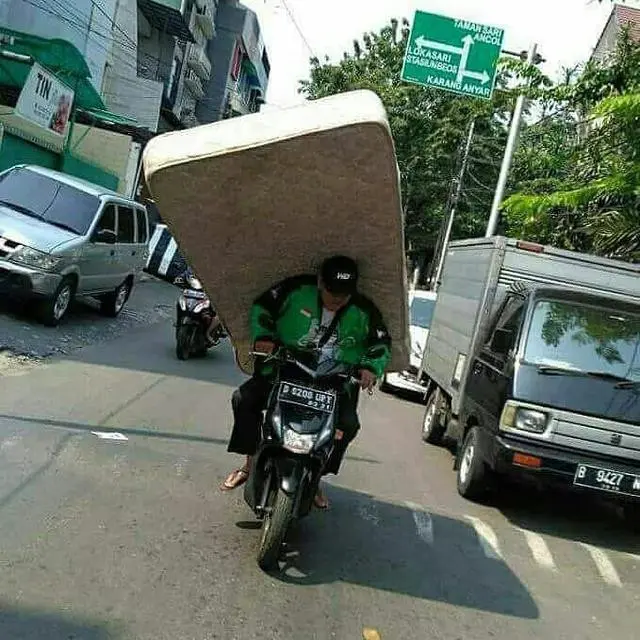 Kumpulan Potret Ojol dapat Konsumen Tanpa Budi Pekerti, Terpaksa Kirim Barang Ekstra Besar (ist)