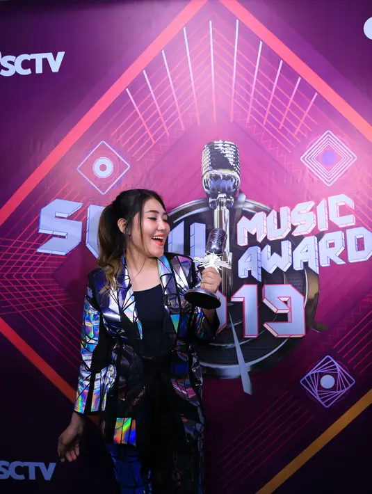 Via Vallen -SCTV Music Awards 2019