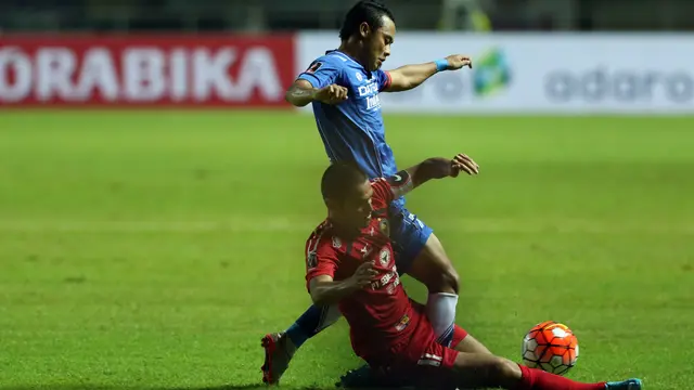 Jalannya pertandingan Persib Bandung vs Semen Padang 
