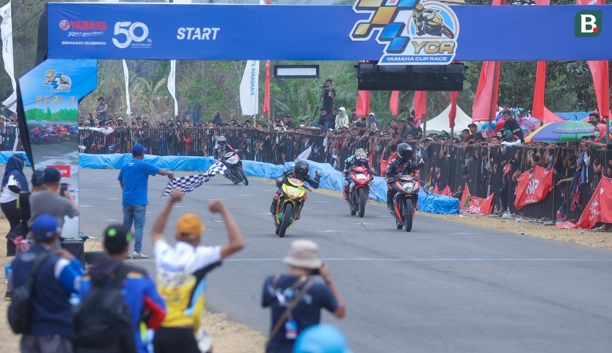 Banyak pembalap sukses di kancah nasional maupun internasional yang lahir dari ajang ini, Sebut saja, Doni Tata Pradita, Galang Hendra Pratama hingga Aldi Satya Mahendra. (Bola.com/M Iqbal Ichsan)