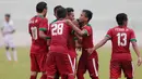 Para pemain Indonesia merayakan gol yang dicetak oleh Septian David Maulana ke gawang Myanmar pada Laga Sea Games 2017 di Stadion MPS, Selangor, Selasa (29/8/2017). Indonesia menang 3-1 atas Myanmar. (Bola.com/Vitalis Yogi Trisna)