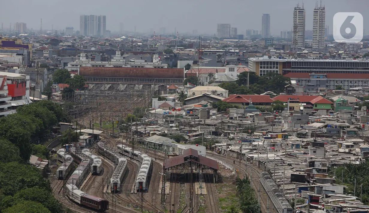 Pemasangan hidran di permukiman padat penduduk bertujuan agar ketika terjadi kebakaran bisa ditangani dengan cepat. (Liputan6.com/Angga Yuniar)