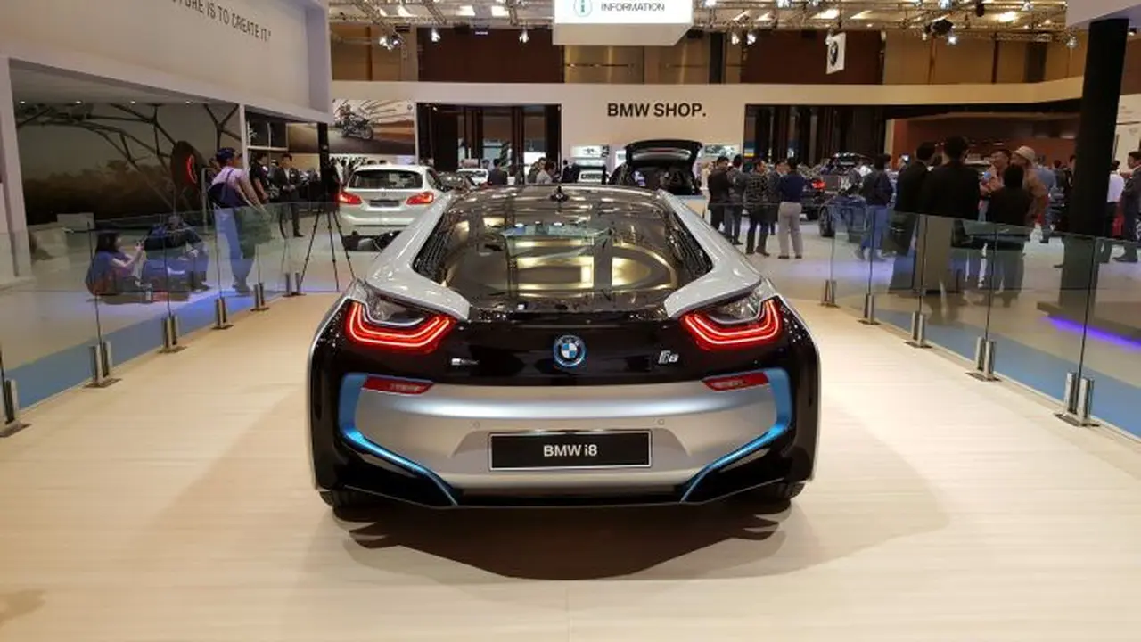 BMW i8