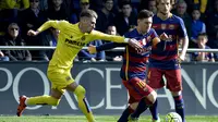 Messi 'Hajar' Lengan Fans Wanita Villarreal Sampai Patah?
