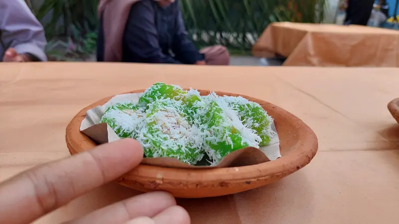 Kue apeng makanan khas suku Mandar di Banyuwangi (Istimewa)