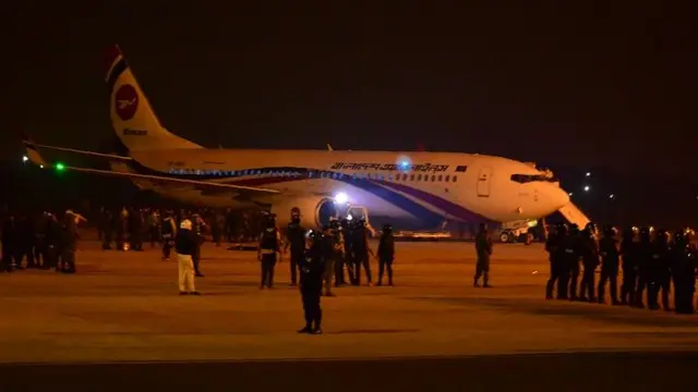 Dugaan upaya pembajakan membuat pesawat Biman Bangladesh Airlines mendarat darurat di Chittagong (AFP)