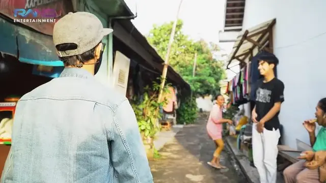 7 Potret Rumah Tukang Bakso Mirip Raffi Ahmad, Sederhana di Gang Sempit