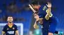 Para pemain AS Roma merayakan gol yang dicetak Nicolo Zaniolo ke gawang Istanbul Basaksehir pada laga Europa League di Stadion Olimpico, Roma, Kamis (19/9). Roma menang 4-0 atas Istanbul. (AFP/Alberto Pizzoli)