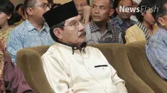 Presiden Joko Widodo telah mengabulkan permohonan grasi yang diajukan Antasari Azhar. Namun, terpidana kasus pembunuhan yang kini menjalani bebas bersyarat itu mengaku belum menerima salinan keputusan Presiden Jokowi.