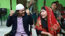 Artis senior Ria Irawan resmi melepas masa lajangnya hari ini, Jumat (23/12/2016). Ria resmi dipersunting lelaki Mayky Wongkar. Akad nikah berlangsung di KUA Lebak Bulus, Jakarta Selatan. (Adrian Putra/Bintang.com)