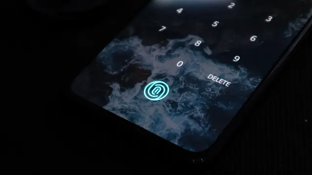 Scan Fingerprint on Locked Phone