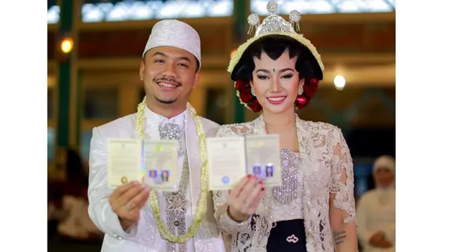 Digugat Cerai, Ini 6 Momen Kenangan Manis Ratu Felisha dan Ari Pujianto