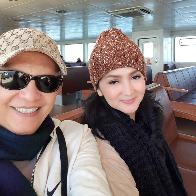 6 Potret Anna Maria, Istri Roy Marten yang Awet Muda