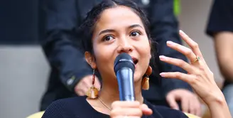 Pemeran Putri Marino baru saja menyandang status sebagai istri dari Chicco Jerikho. Keduanya meresmikan hubungan yang baru berjalan tiga bulan itu di Bali pada tanggal 3 Maret 2018. (Adrian Putra/Bintang.com)