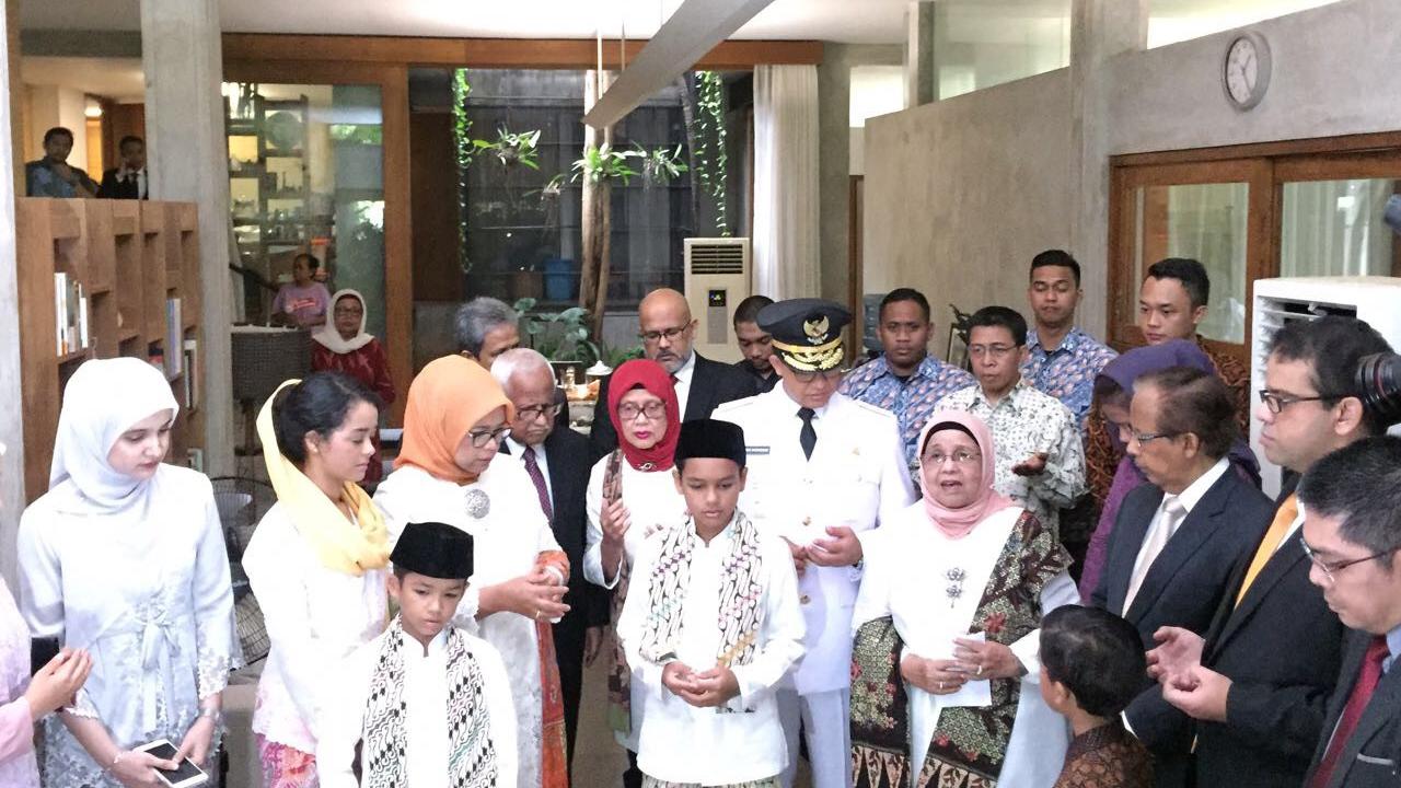 Keluarga Anies Baswedan berdoa jelang pelantikan Gubernur di Istana Negara